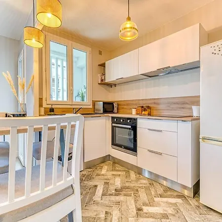 Ambiance Cosy: 4 Personnes-wifi Fibre-tout Equipe Apartment Grenoble